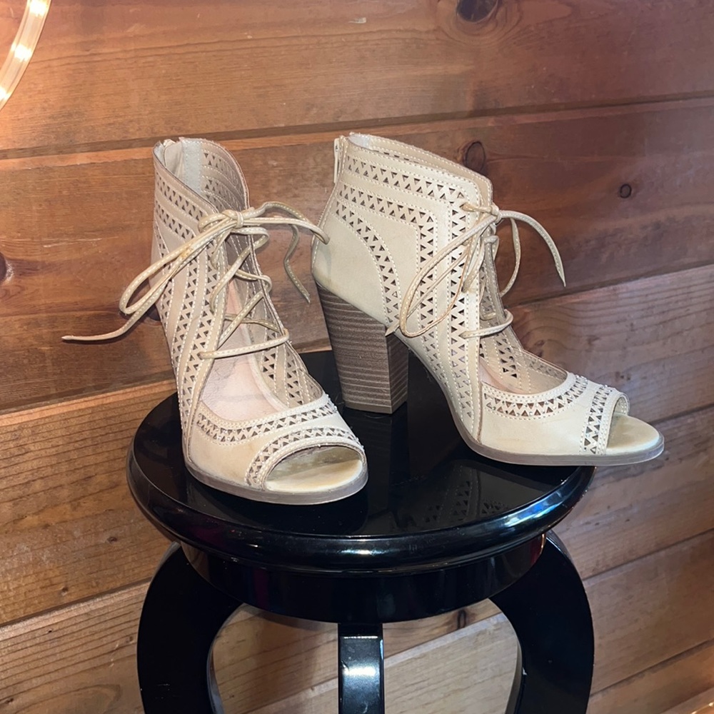 Cutest Sexiest shoes EVER Leather Laces Zipper Sparkle detail open toe booty